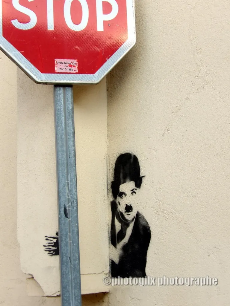 insolite var